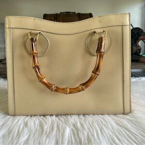 💯 Authentic Vintage Gucci Diana Bamboo Bag